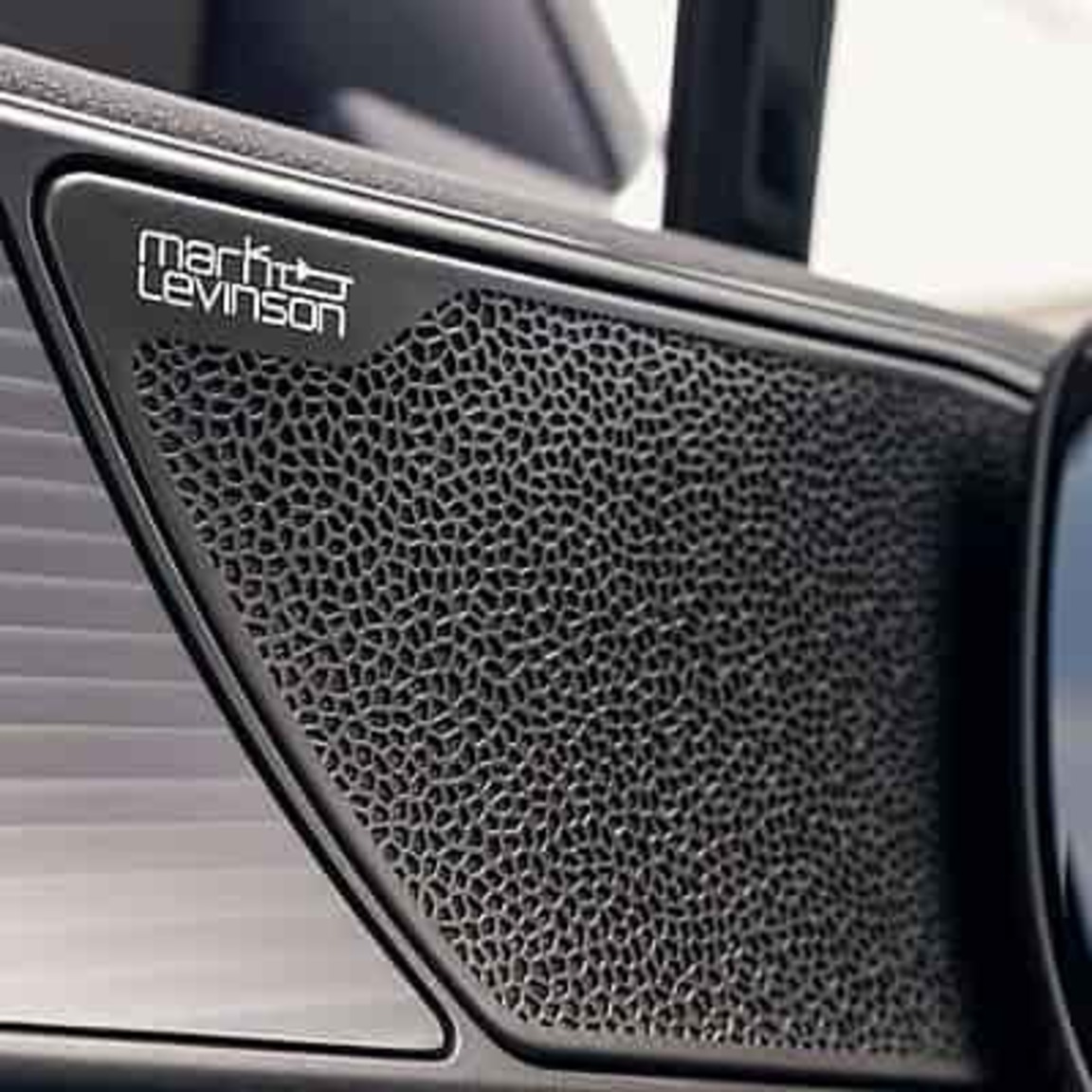 ПРЕМІАЛЬНЕ ЗВУЧАННЯ MARK LEVINSON®