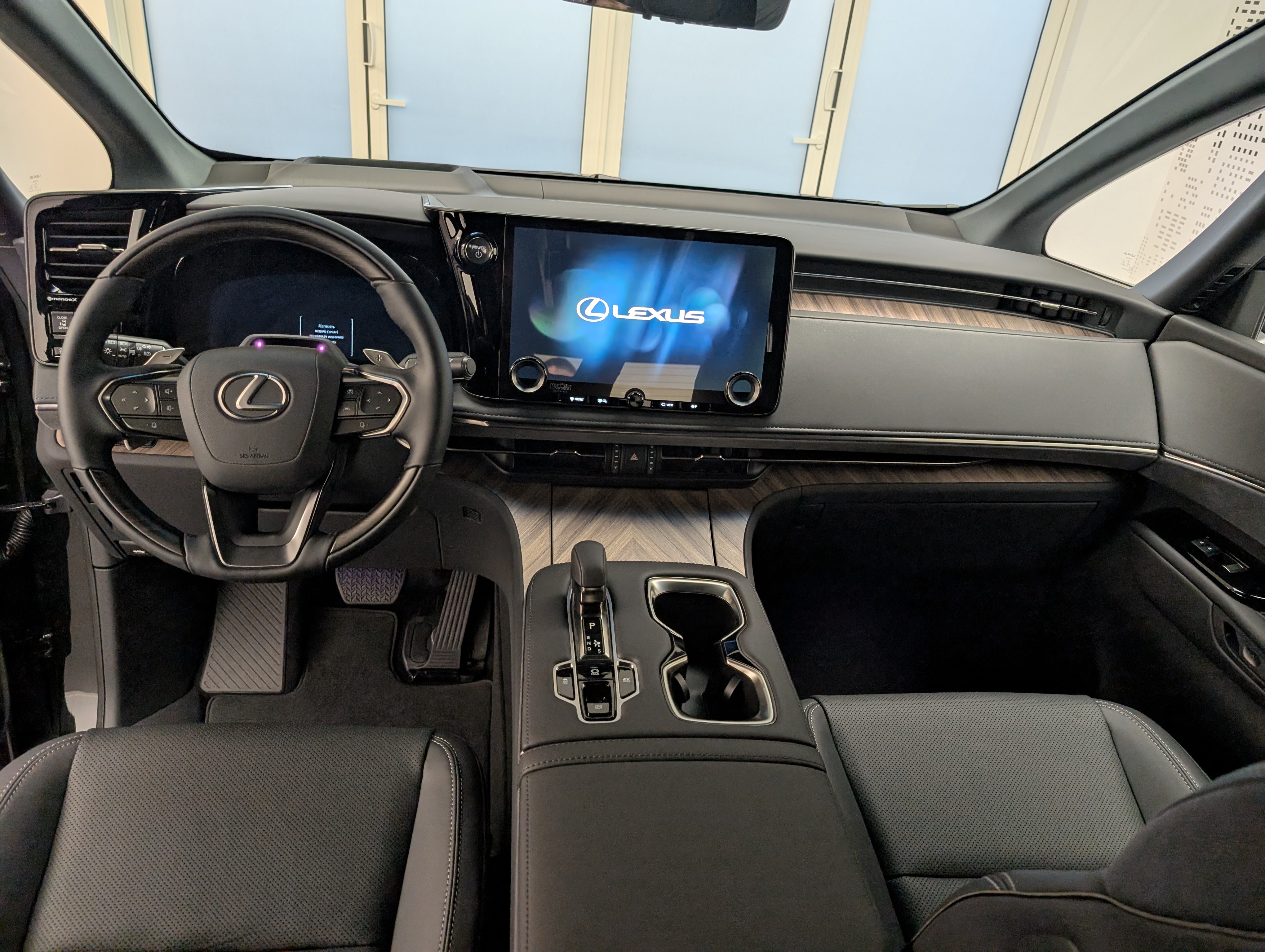 Чорна комбінована L-анілінова шкіра зі вставками з ультразамші (LC21)